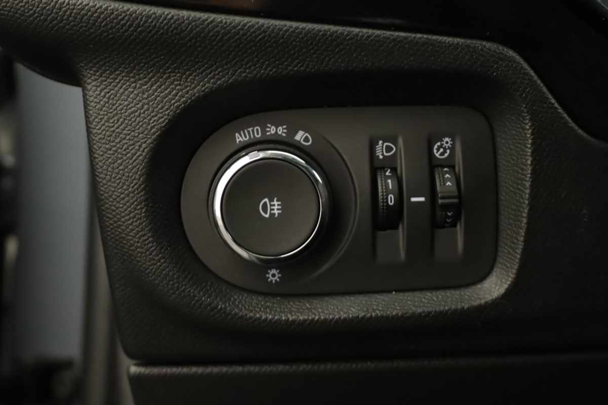 opel-corsa-2025-gasolina-1199cc