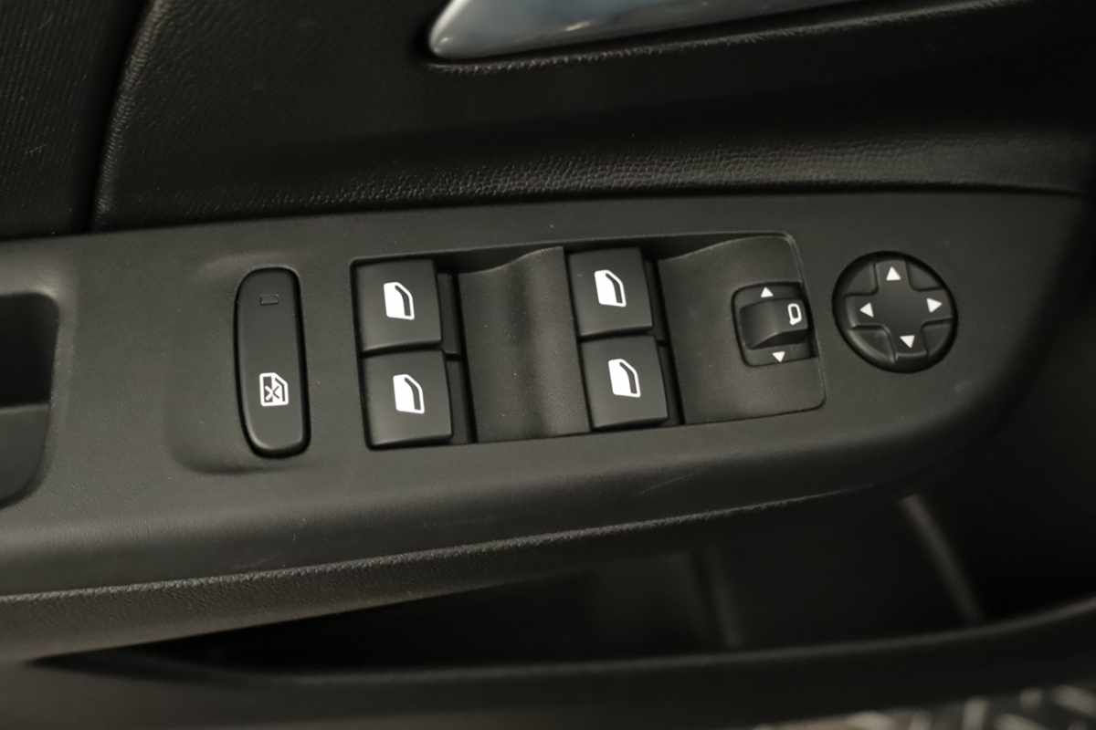 opel-corsa-2025-gasolina-1199cc