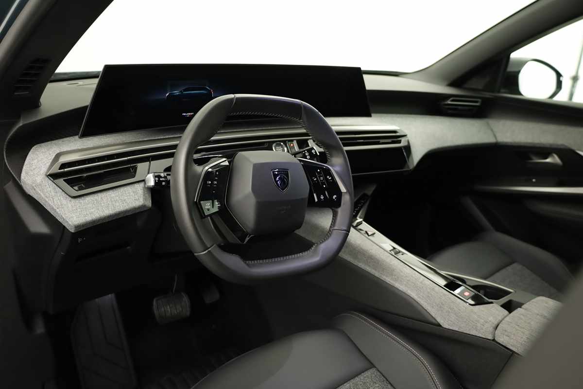 peugeot-5008-2025-gasolina-1199cc