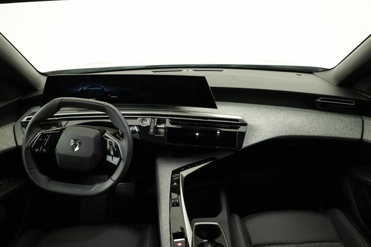 peugeot-5008-2025-gasolina-1199cc