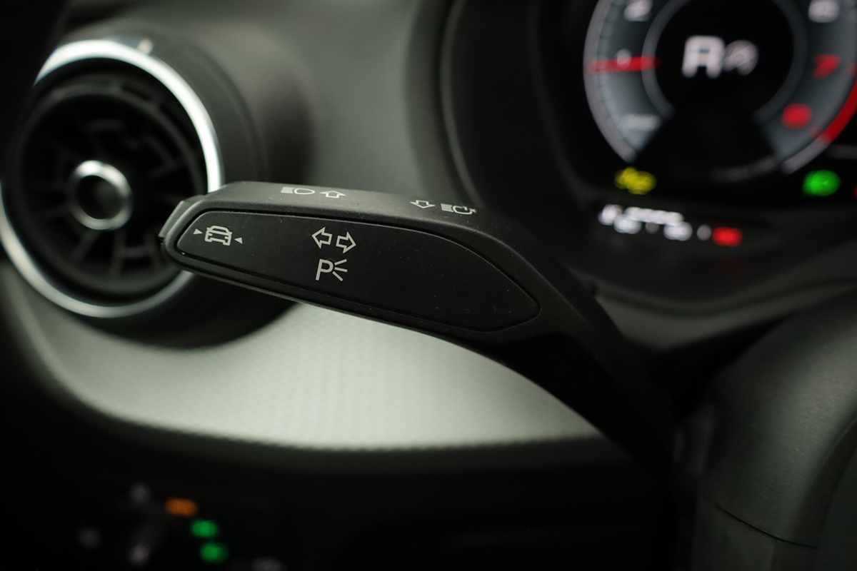audi-q2-2025-gasolina-1498cc