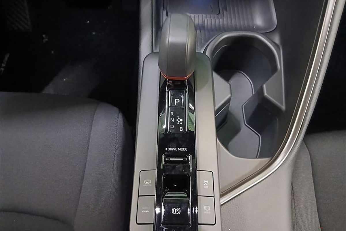 toyota-c-hr-2025-hibrido-a-gasolina-1998cc