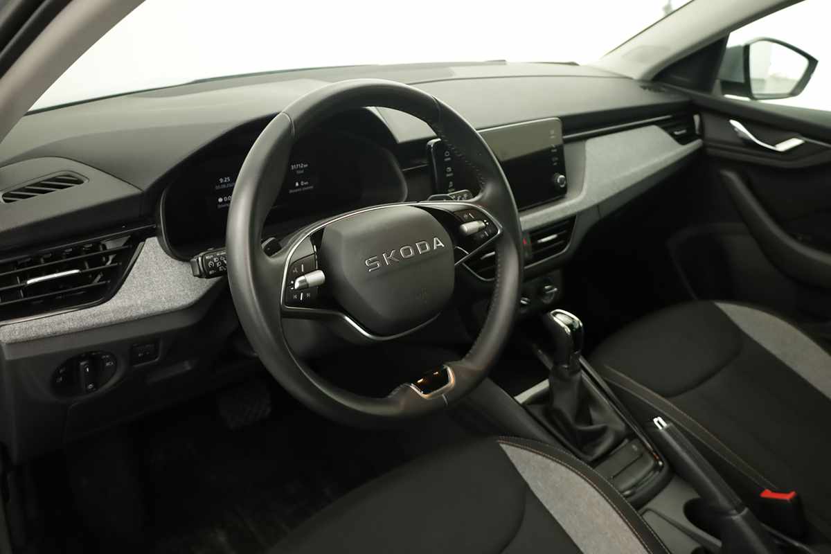 skoda-scala-2025-gasolina-999cc