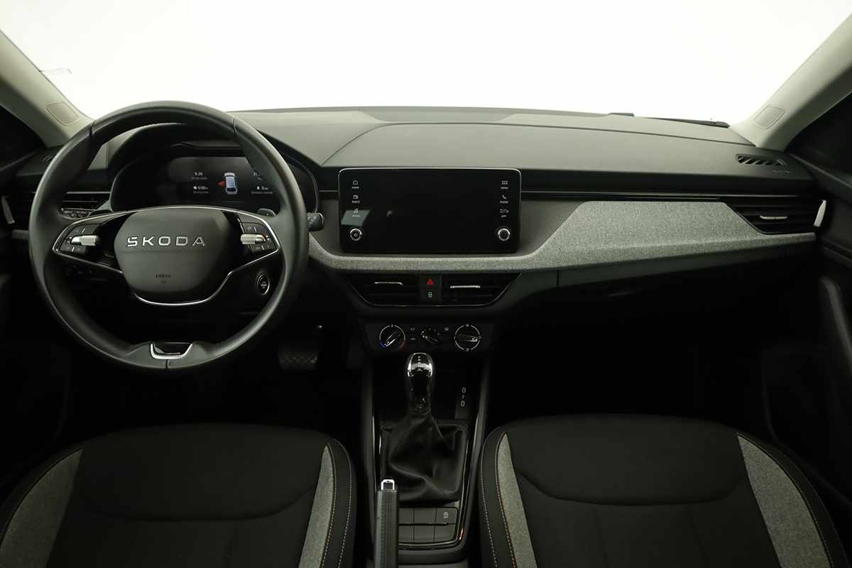 skoda-scala-2025-gasolina-999cc