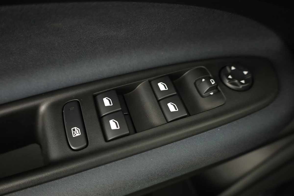 alfa-romeo-junior-2025-eletrico-0cc
