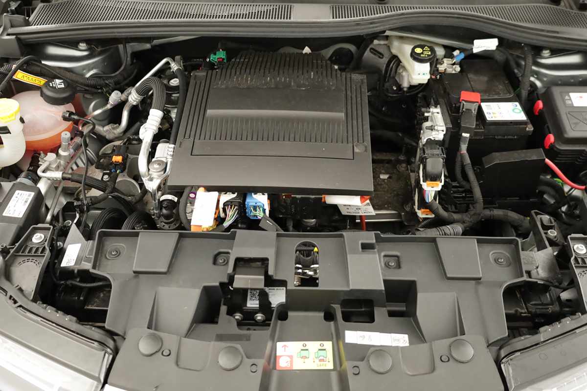 alfa-romeo-junior-2025-eletrico-0cc