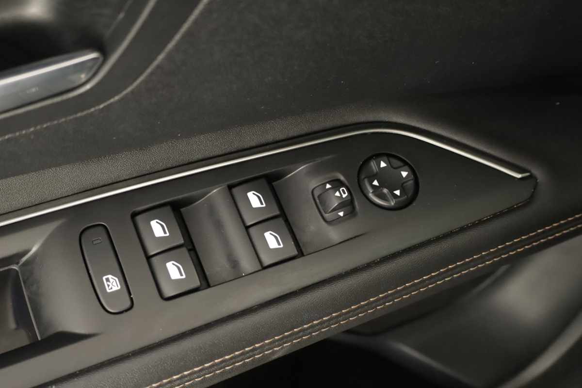 peugeot-3008-2024-gasolina-1199cc