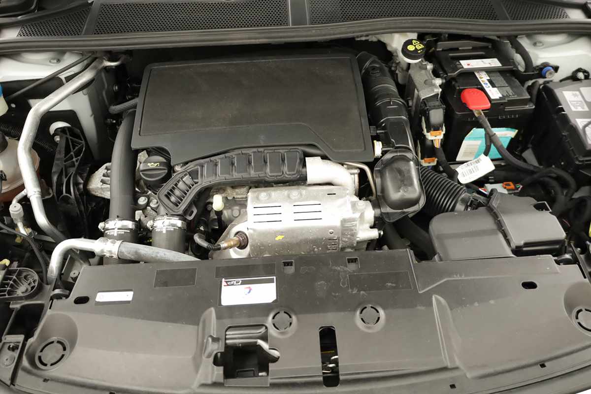 peugeot-308-2024-gasolina-1199cc