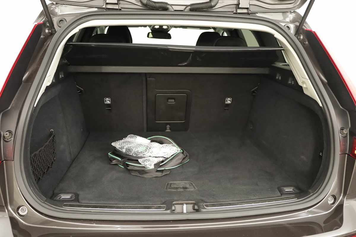 volvo-v60-2025-hibrido-a-gasolina-1969cc