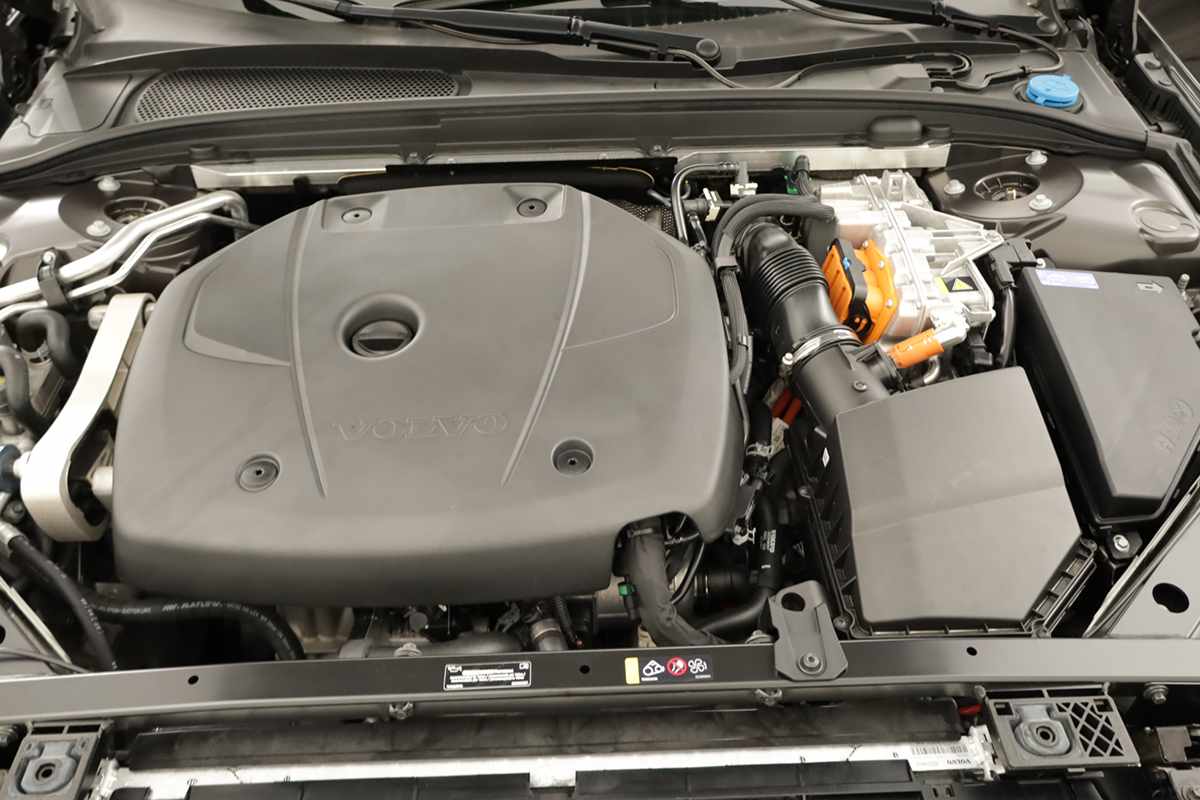 volvo-v60-2025-hibrido-a-gasolina-1969cc