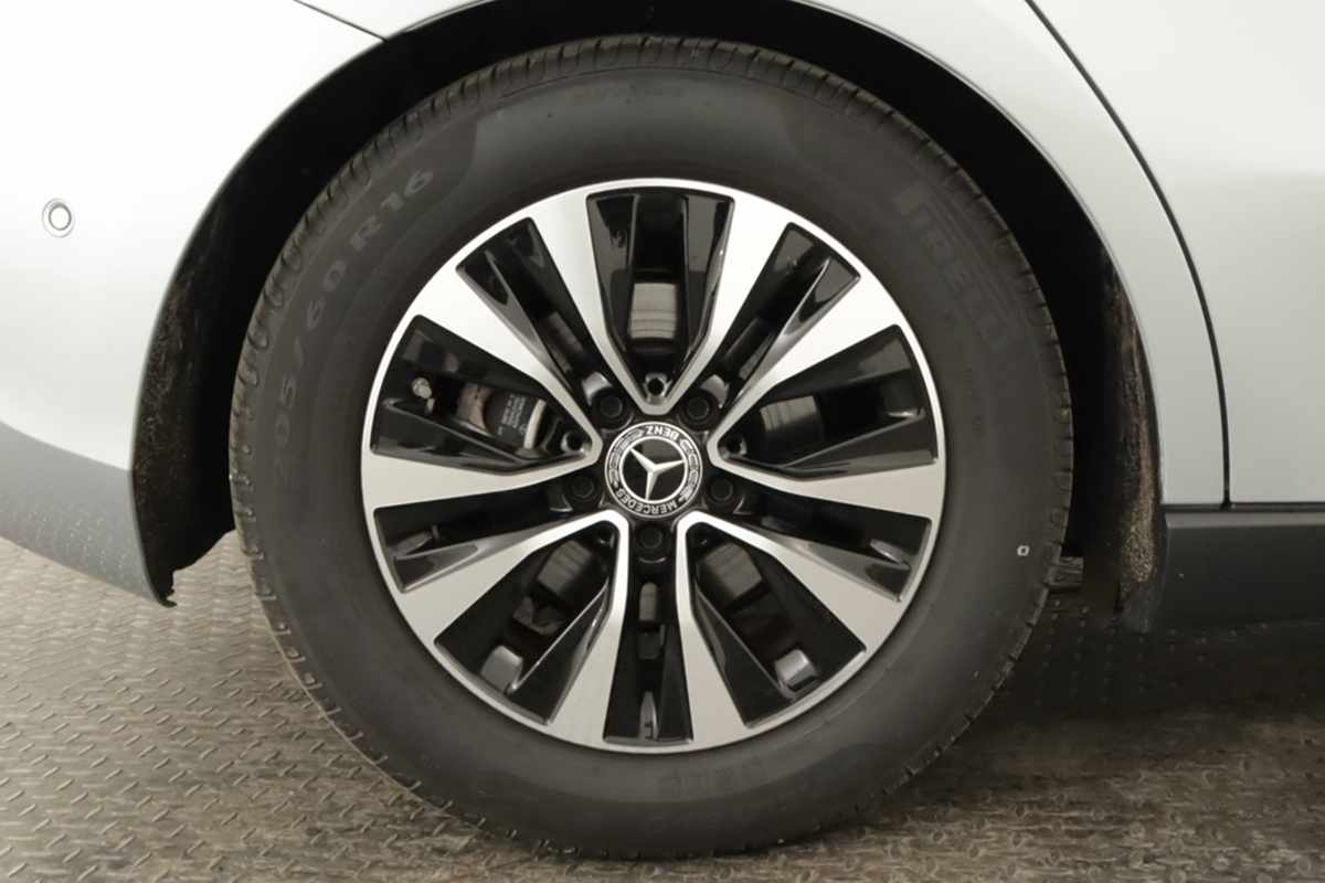 mercedes-benz-classe-a-2025-gasolina-1332cc