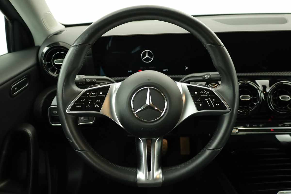 mercedes-benz-classe-a-2025-gasolina-1332cc
