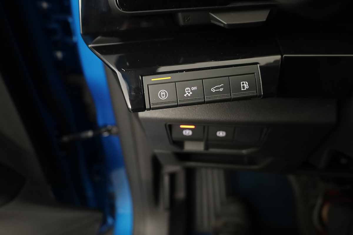 renault-rafale-2025-hibrido-a-gasolina-1199cc