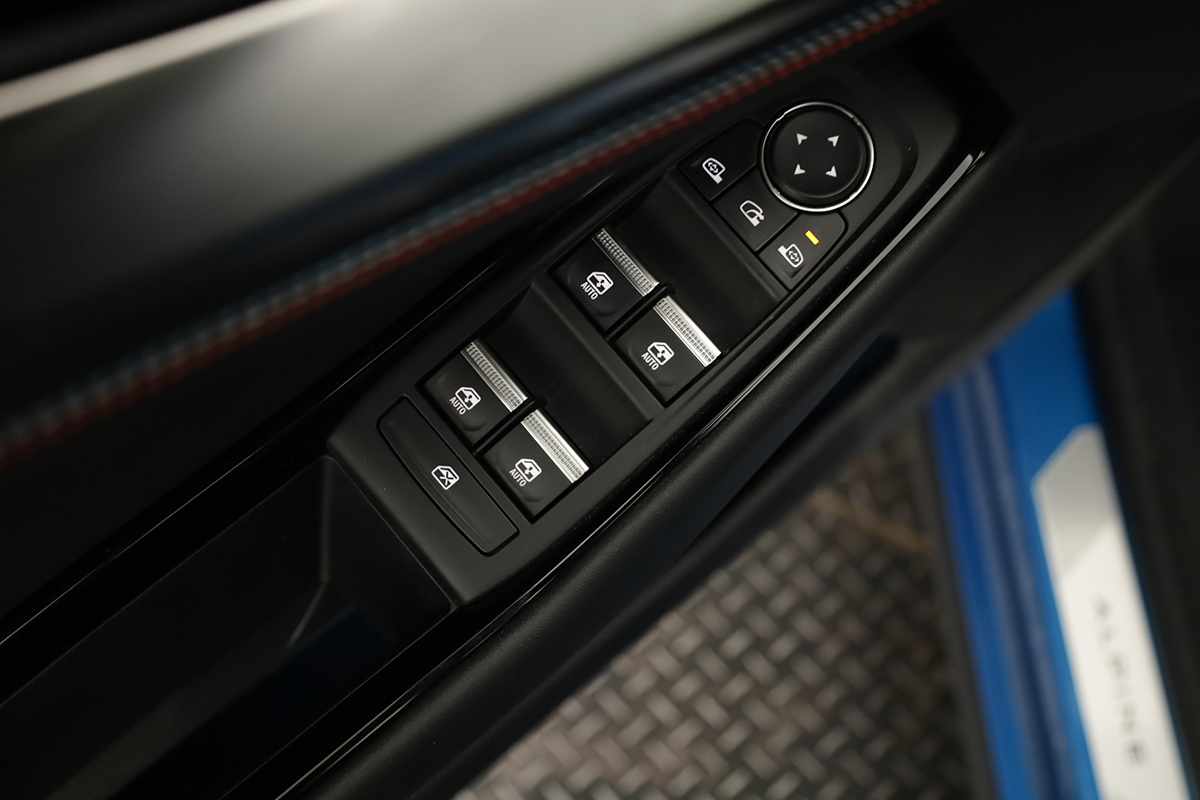renault-rafale-2025-hibrido-a-gasolina-1199cc