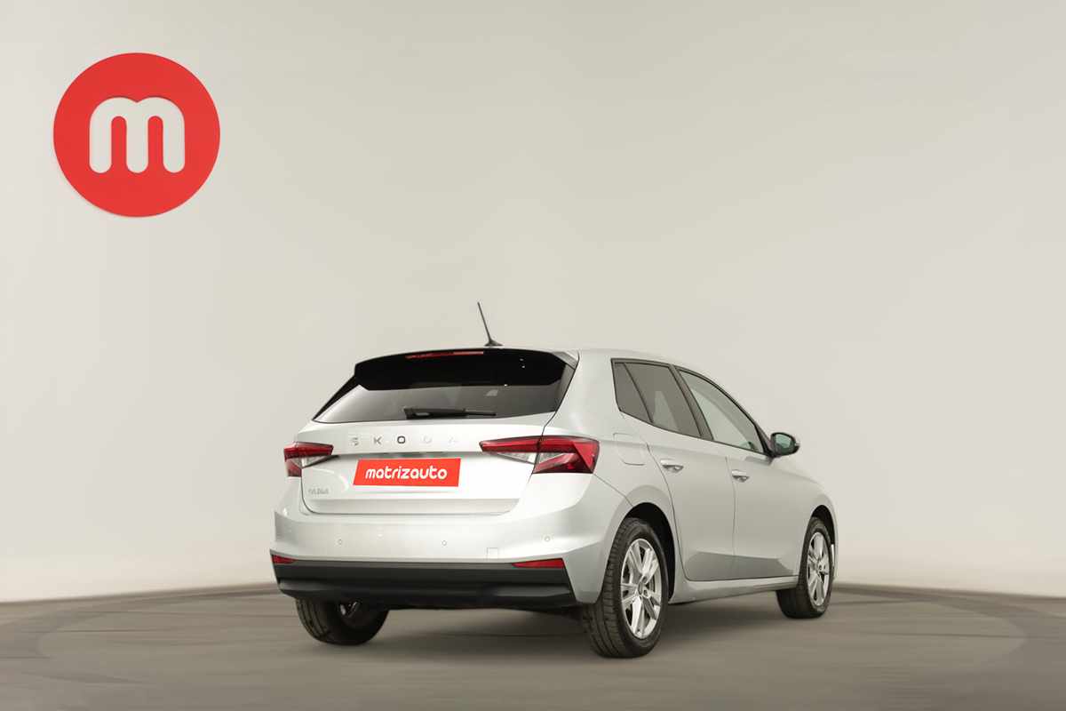 skoda-fabia-2025-gasolina-999cc