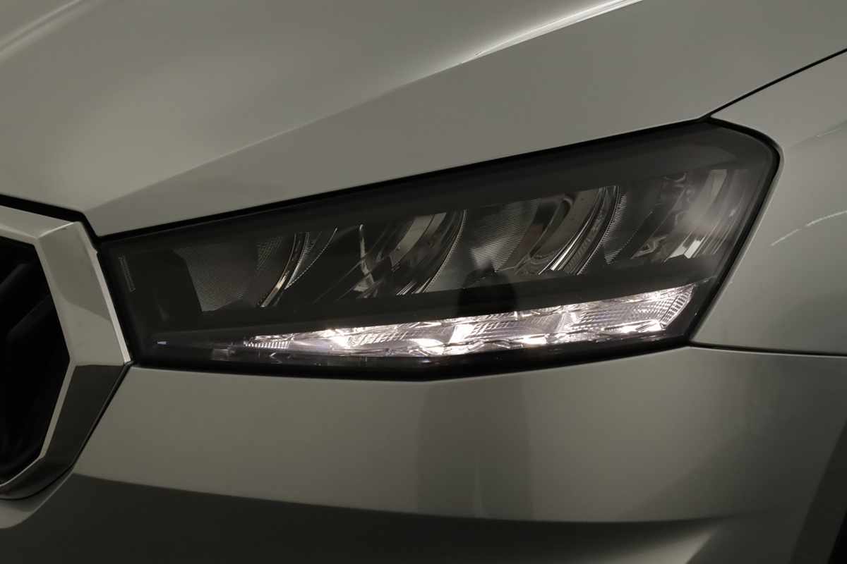 skoda-fabia-2025-gasolina-999cc