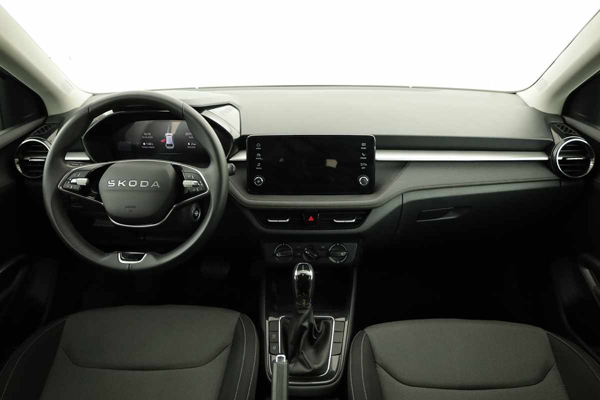 skoda-fabia-2025-gasolina-999cc