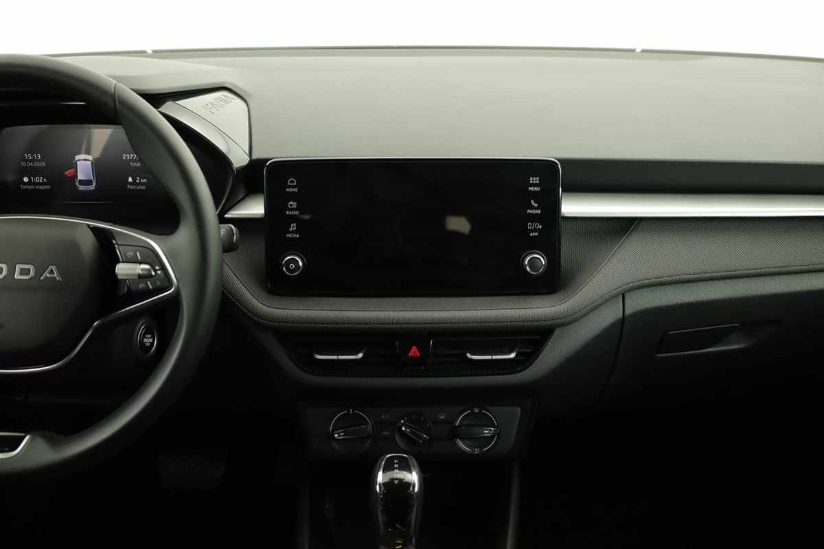 skoda-fabia-2025-gasolina-999cc