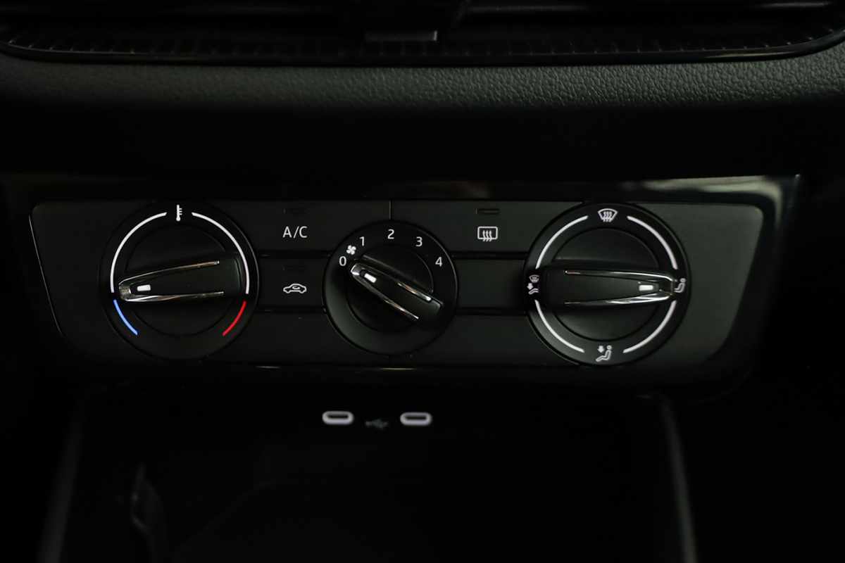 skoda-fabia-2025-gasolina-999cc
