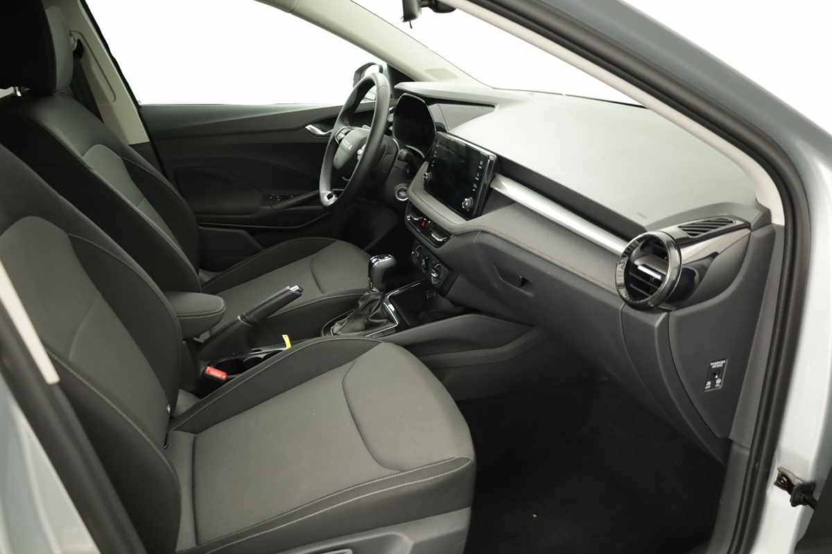 skoda-fabia-2025-gasolina-999cc