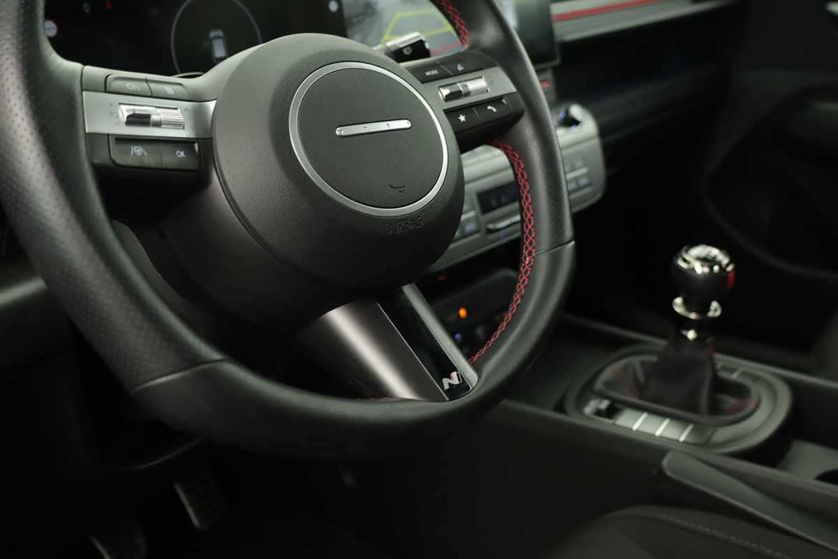 hyundai-kauai-2024-gasolina-998cc