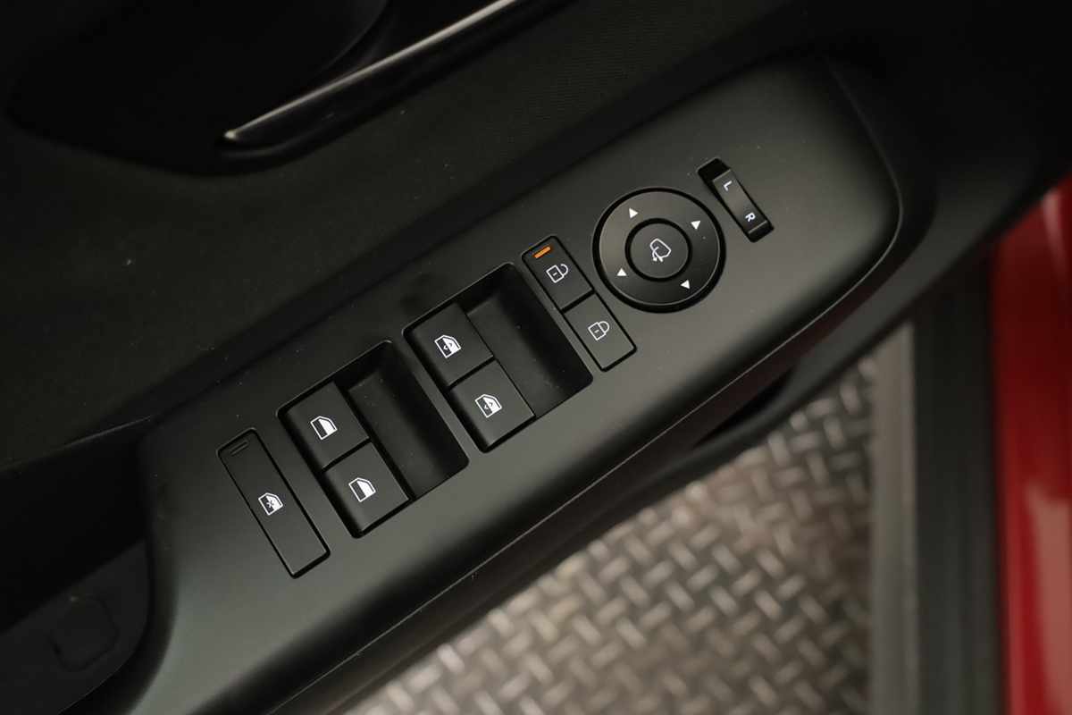hyundai-kauai-2024-gasolina-998cc