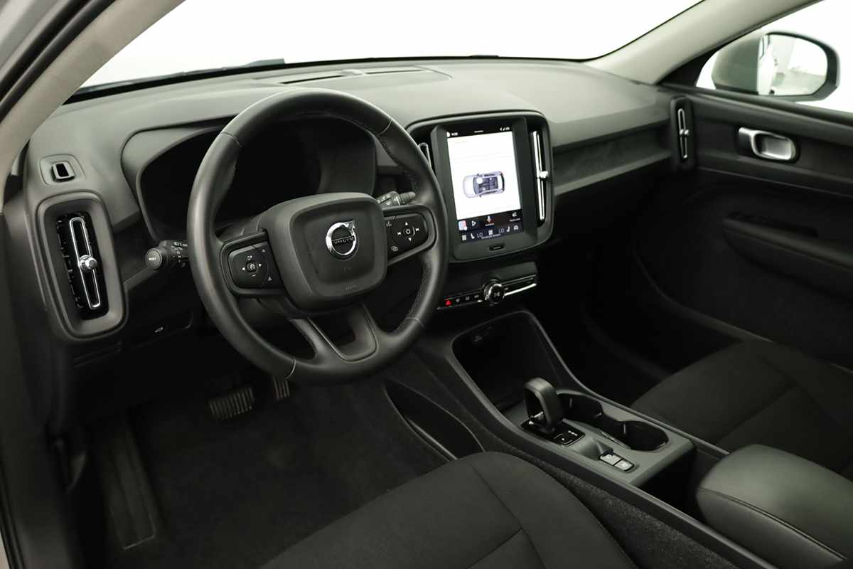 volvo-xc40-2025-gasolina-1969cc