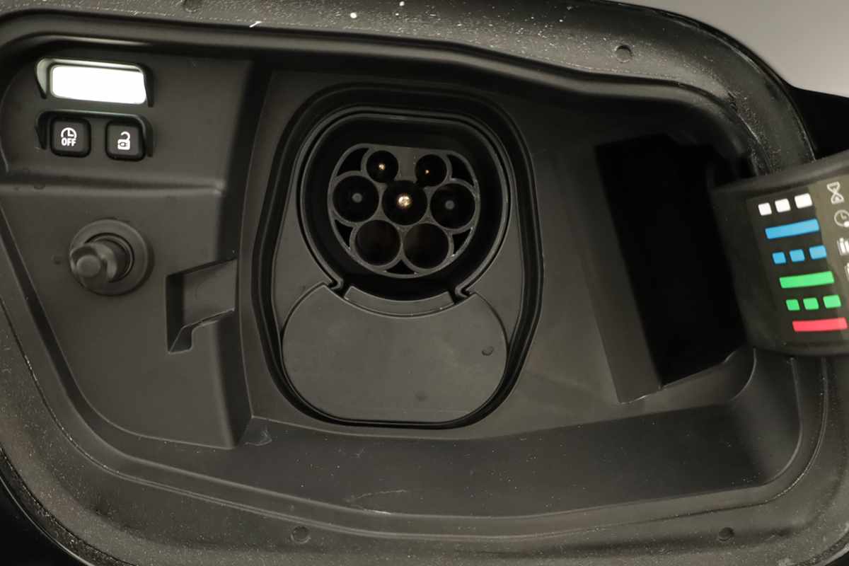 renault-rafale-2025-hibrido-a-gasolina-1199cc