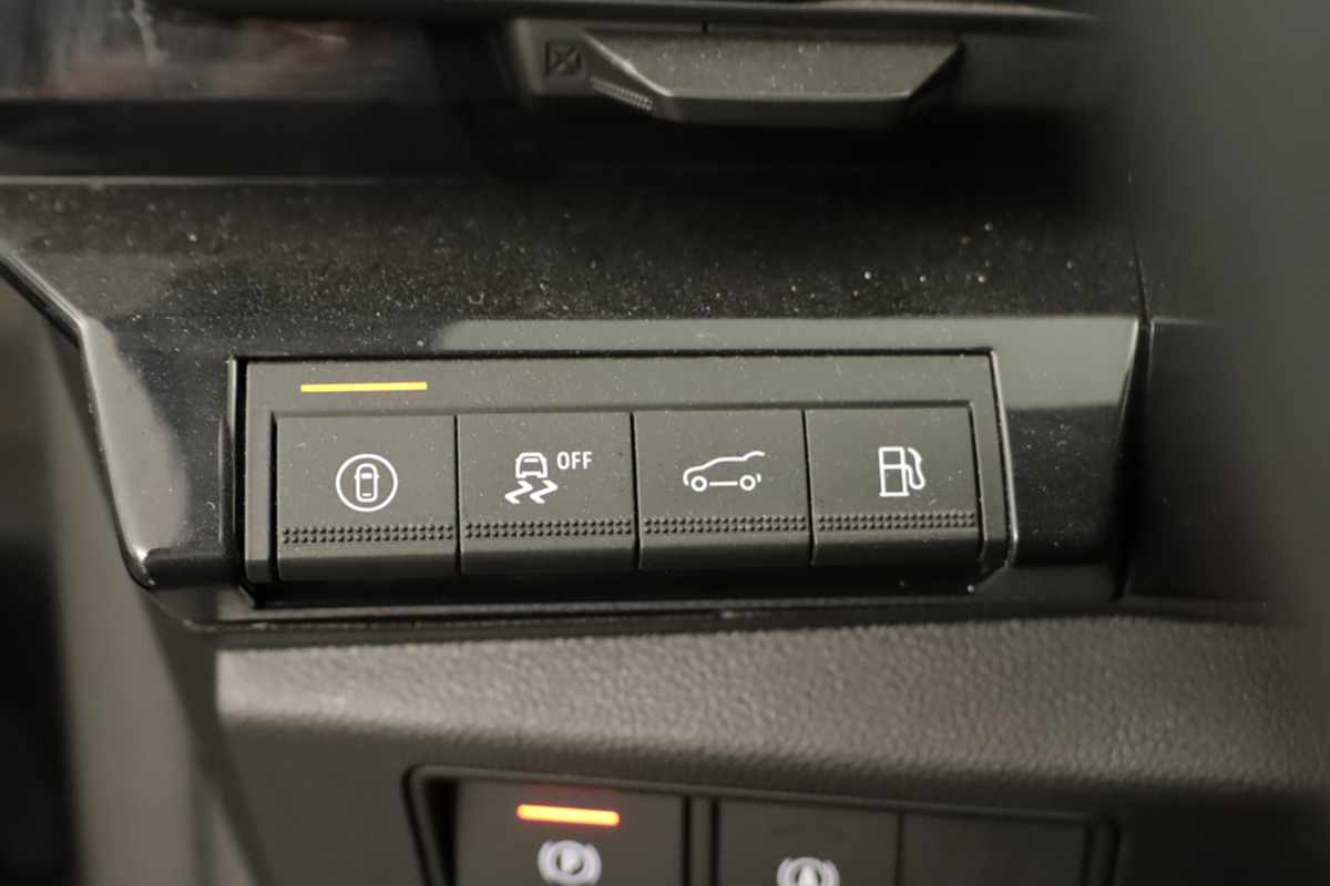 renault-rafale-2025-hibrido-a-gasolina-1199cc