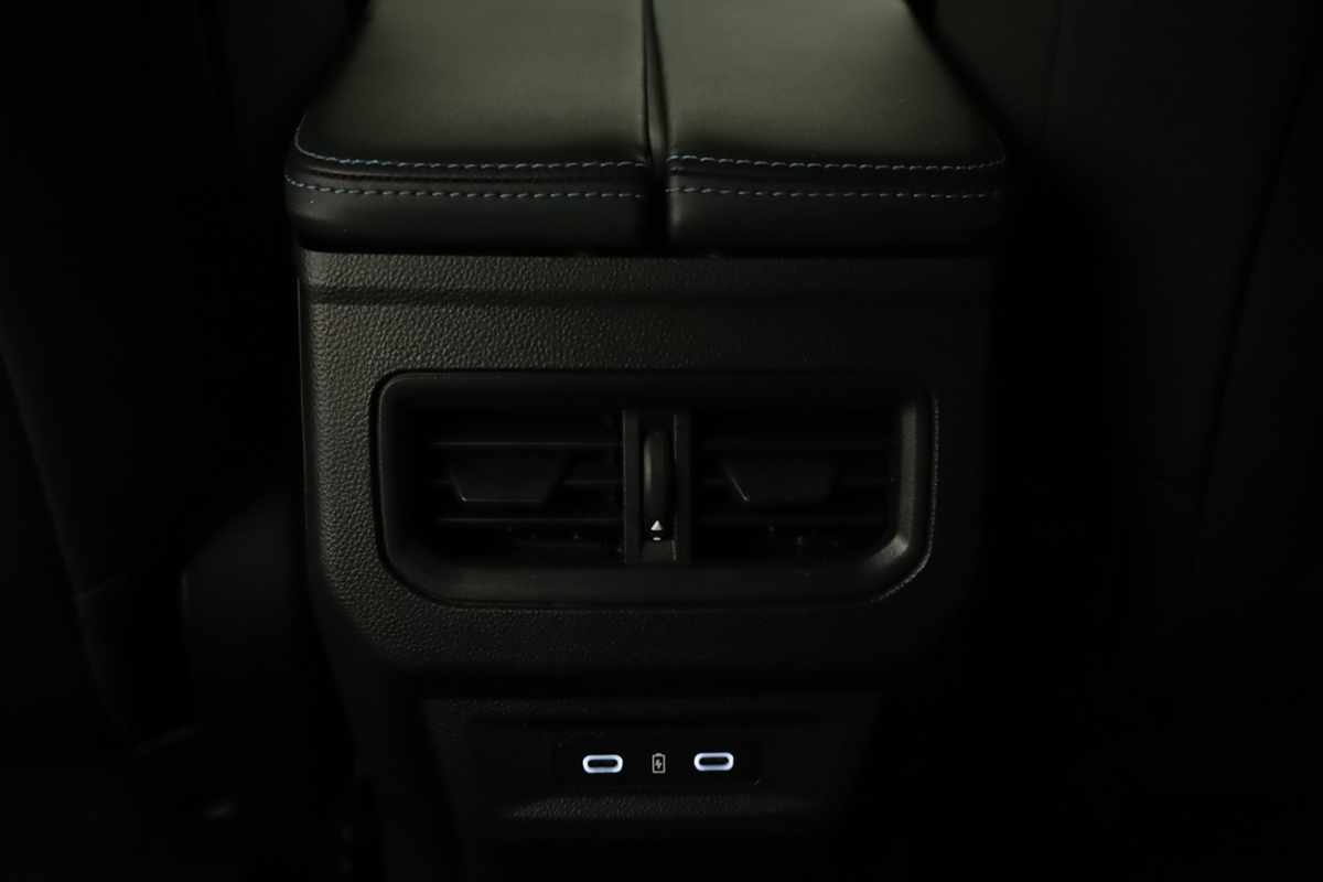 renault-rafale-2025-hibrido-a-gasolina-1199cc