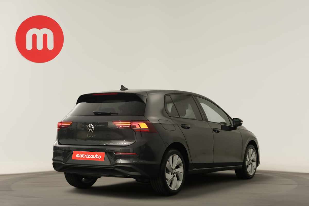 volkswagen-golf-2025-hibrido-a-gasolina-1498cc