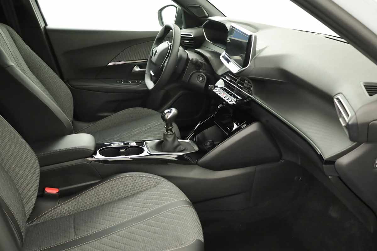peugeot-2008-2025-gasolina-1199cc