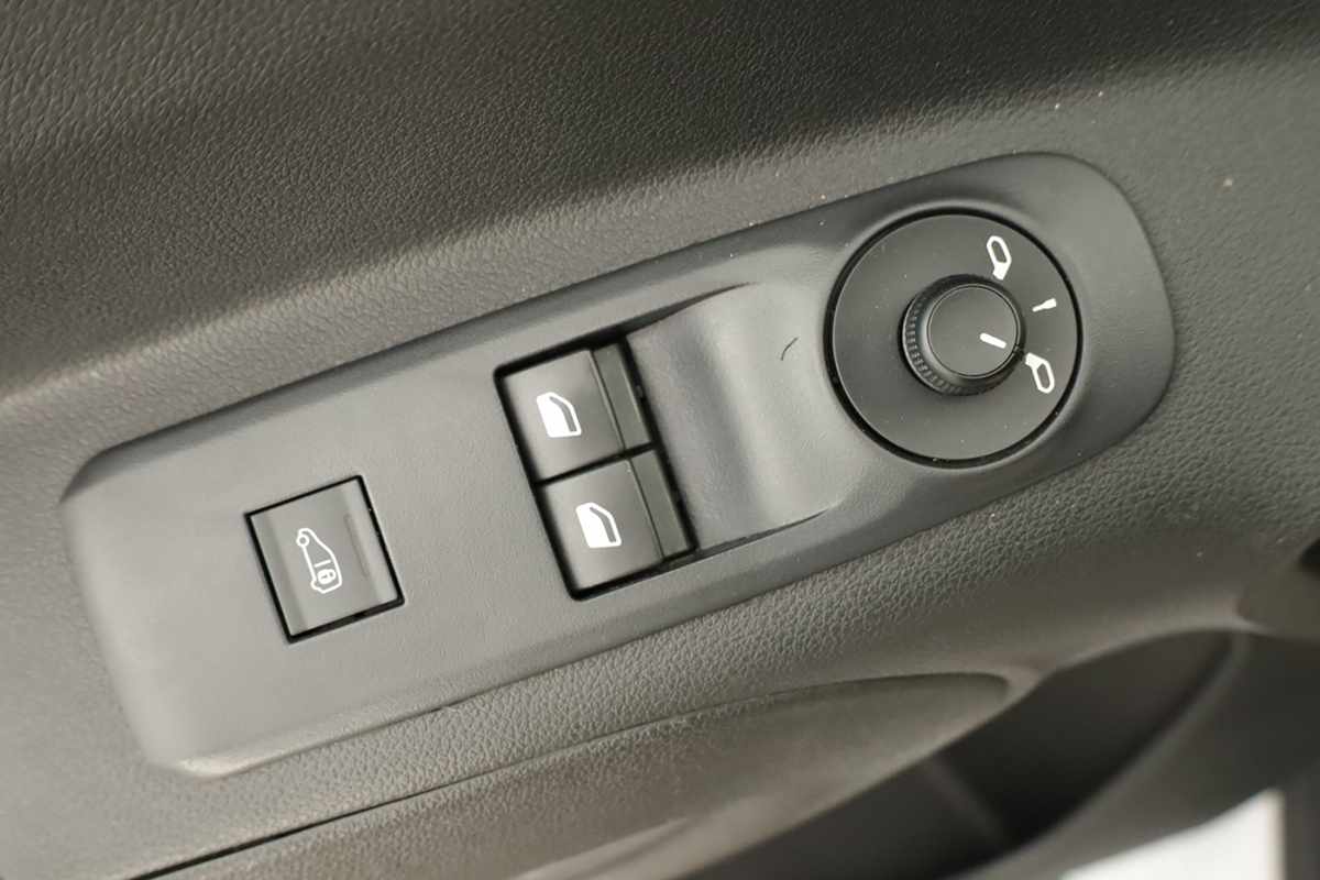 citroen-berlingo-2024-diesel-1499cc