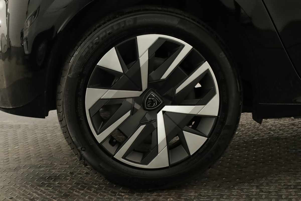 peugeot-208-2025-gasolina-1199cc