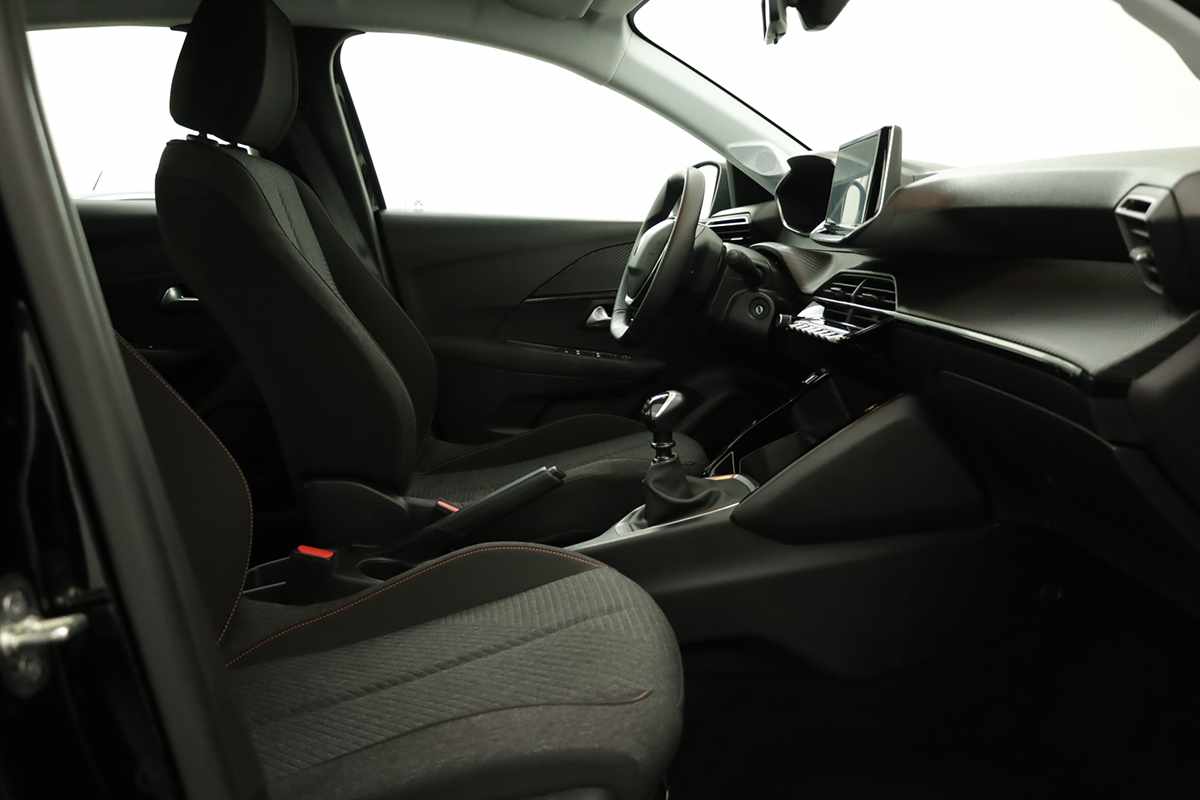 peugeot-208-2025-gasolina-1199cc