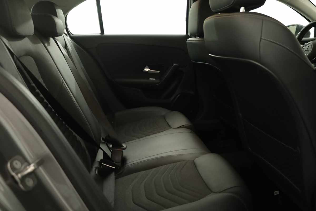 mercedes-benz-classe-a-2025-gasolina-1332cc