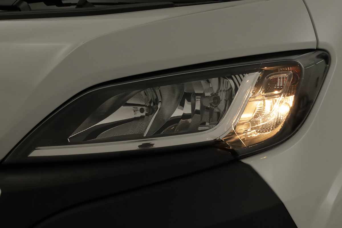 peugeot-boxer-2024-diesel-2184cc