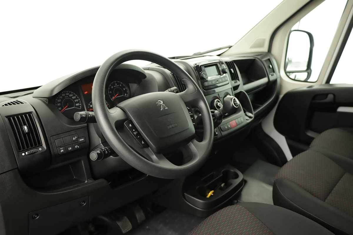 peugeot-boxer-2024-diesel-2184cc