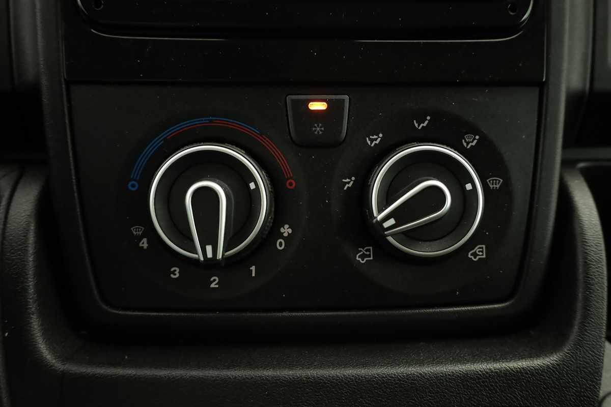 peugeot-boxer-2024-diesel-2184cc
