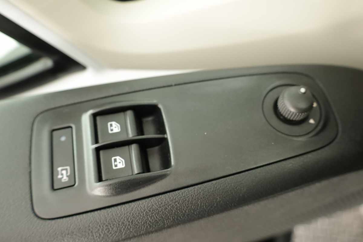 peugeot-boxer-2024-diesel-2184cc