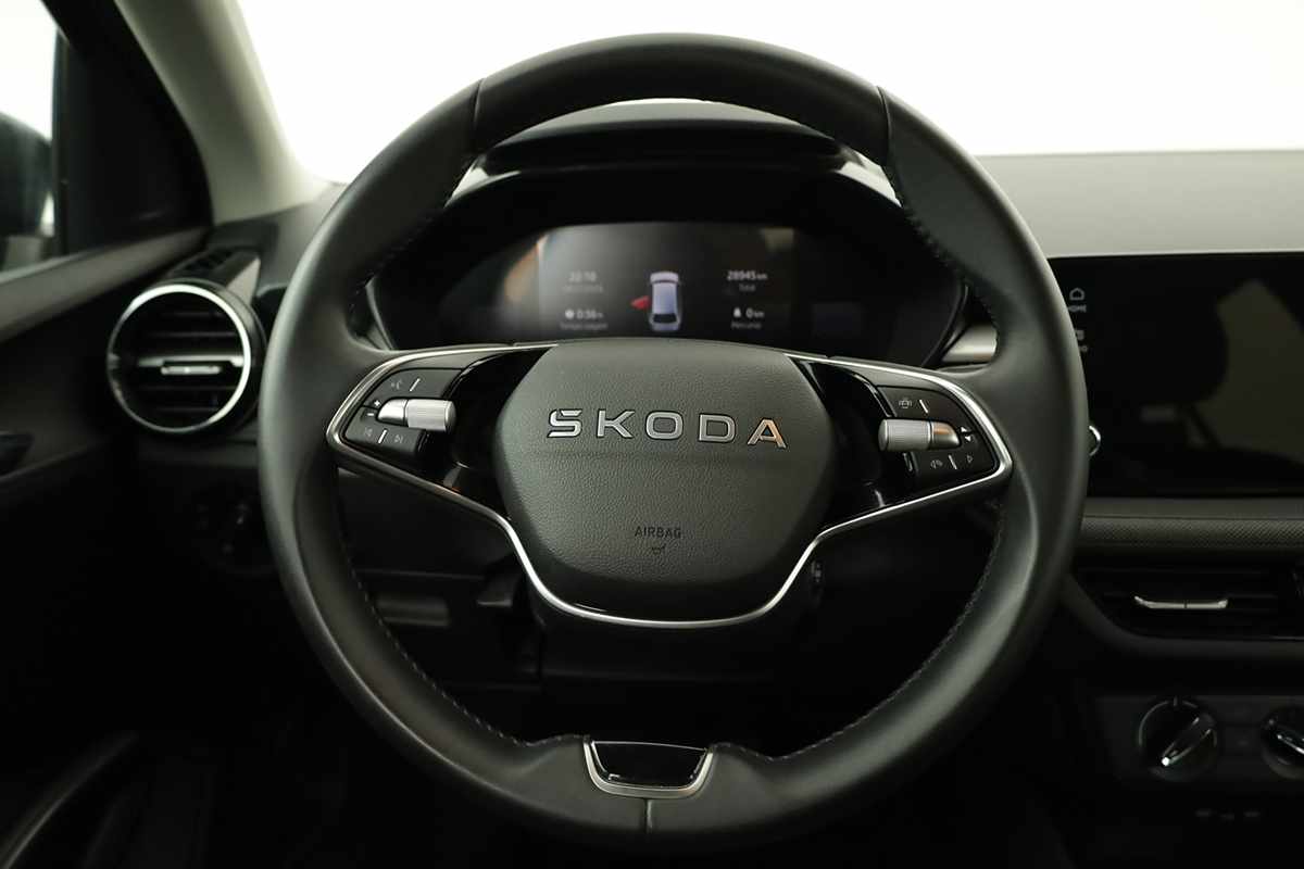 skoda-fabia-2025-gasolina-999cc