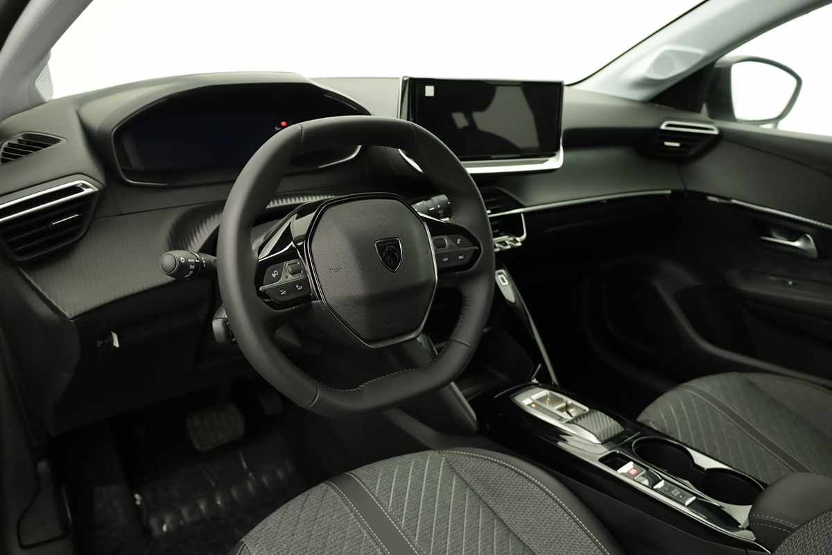 peugeot-208-2026-gasolina-1199cc
