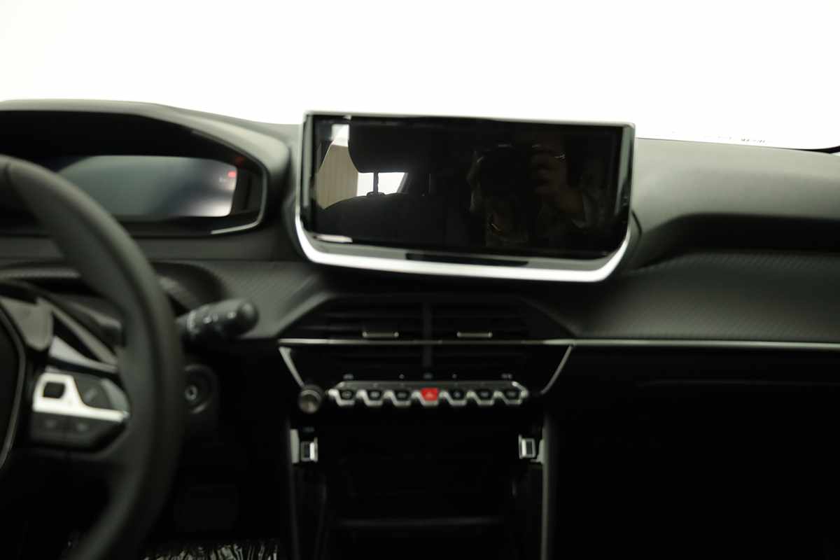 peugeot-208-2026-gasolina-1199cc