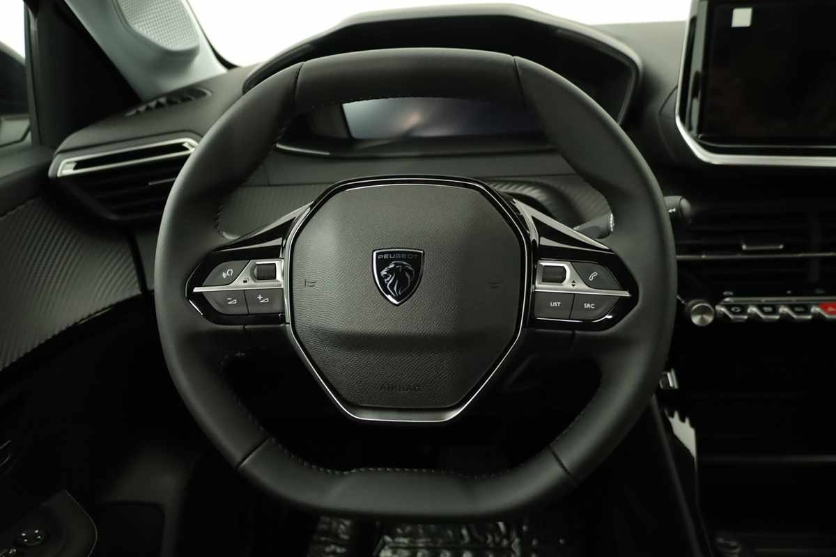 peugeot-208-2026-gasolina-1199cc