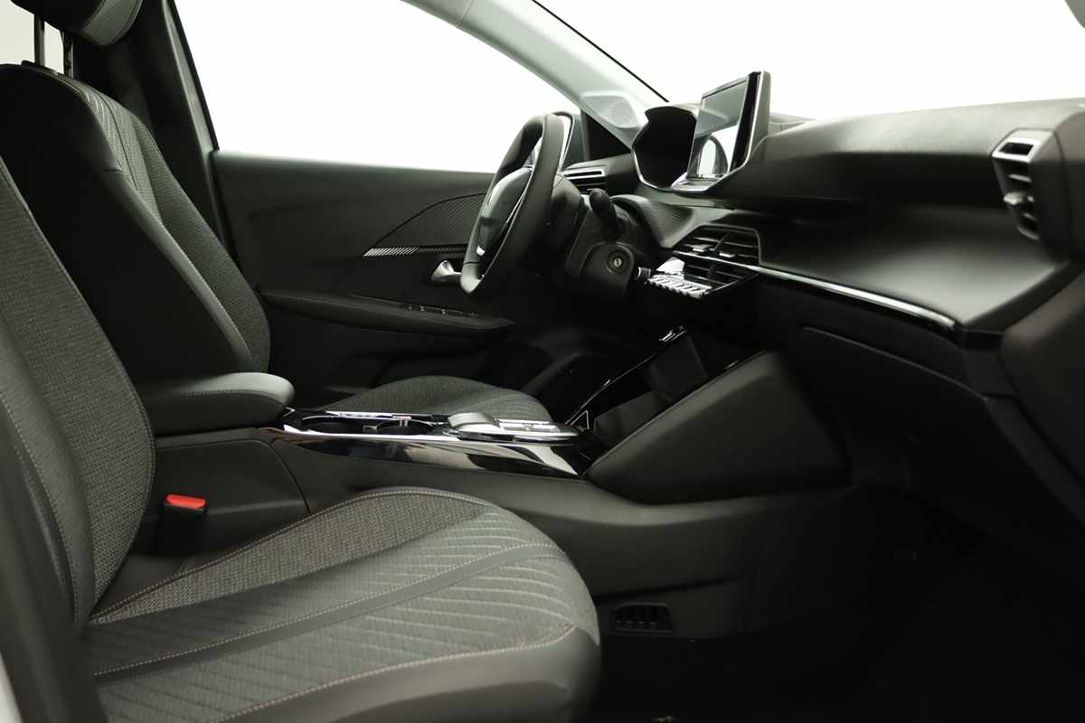 peugeot-208-2026-gasolina-1199cc