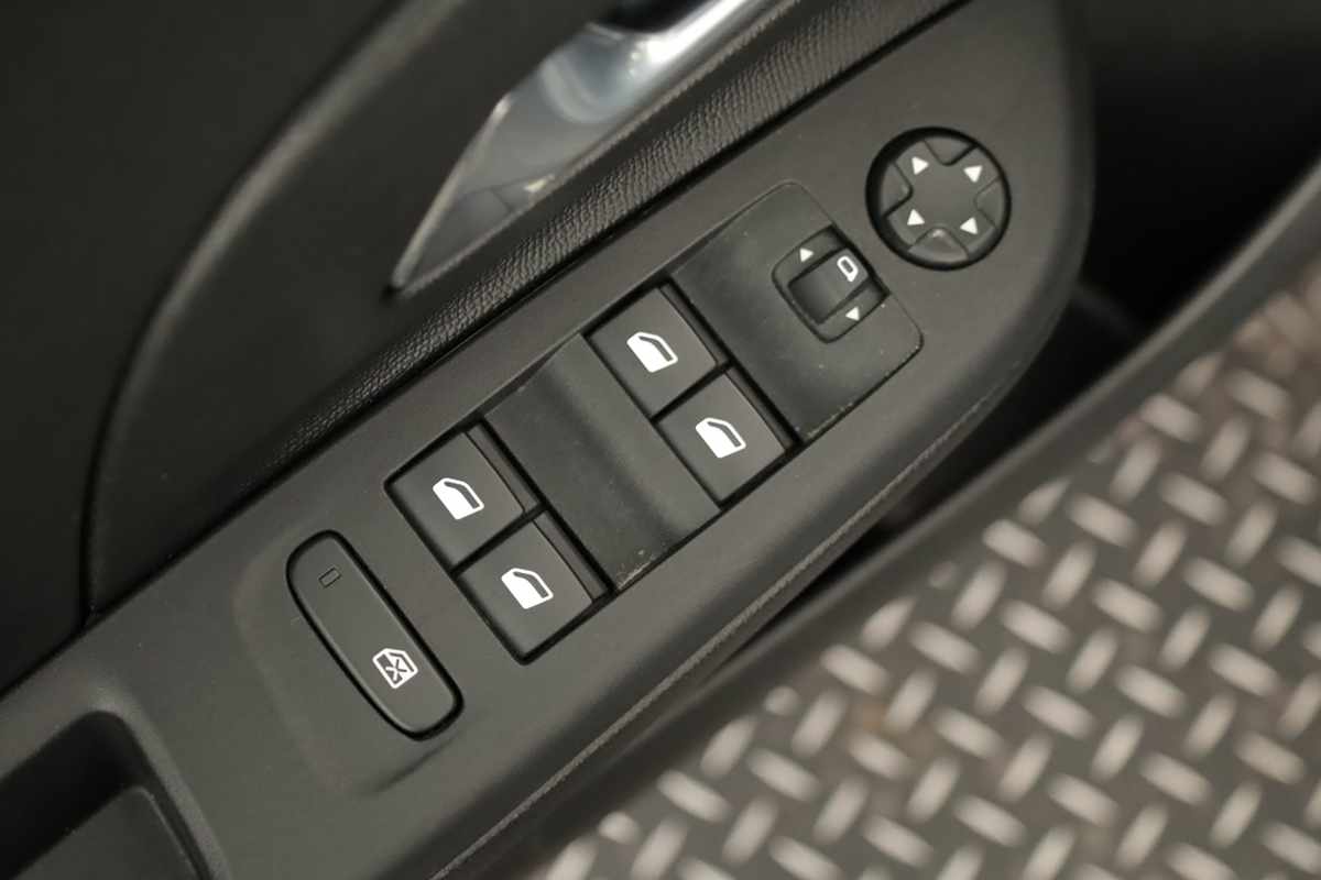 opel-corsa-2025-gasolina-1199cc