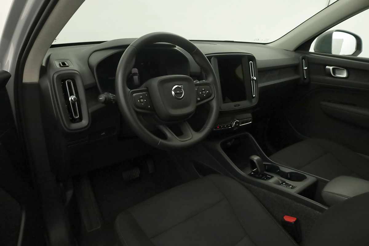 volvo-xc40-2025-gasolina-1969cc