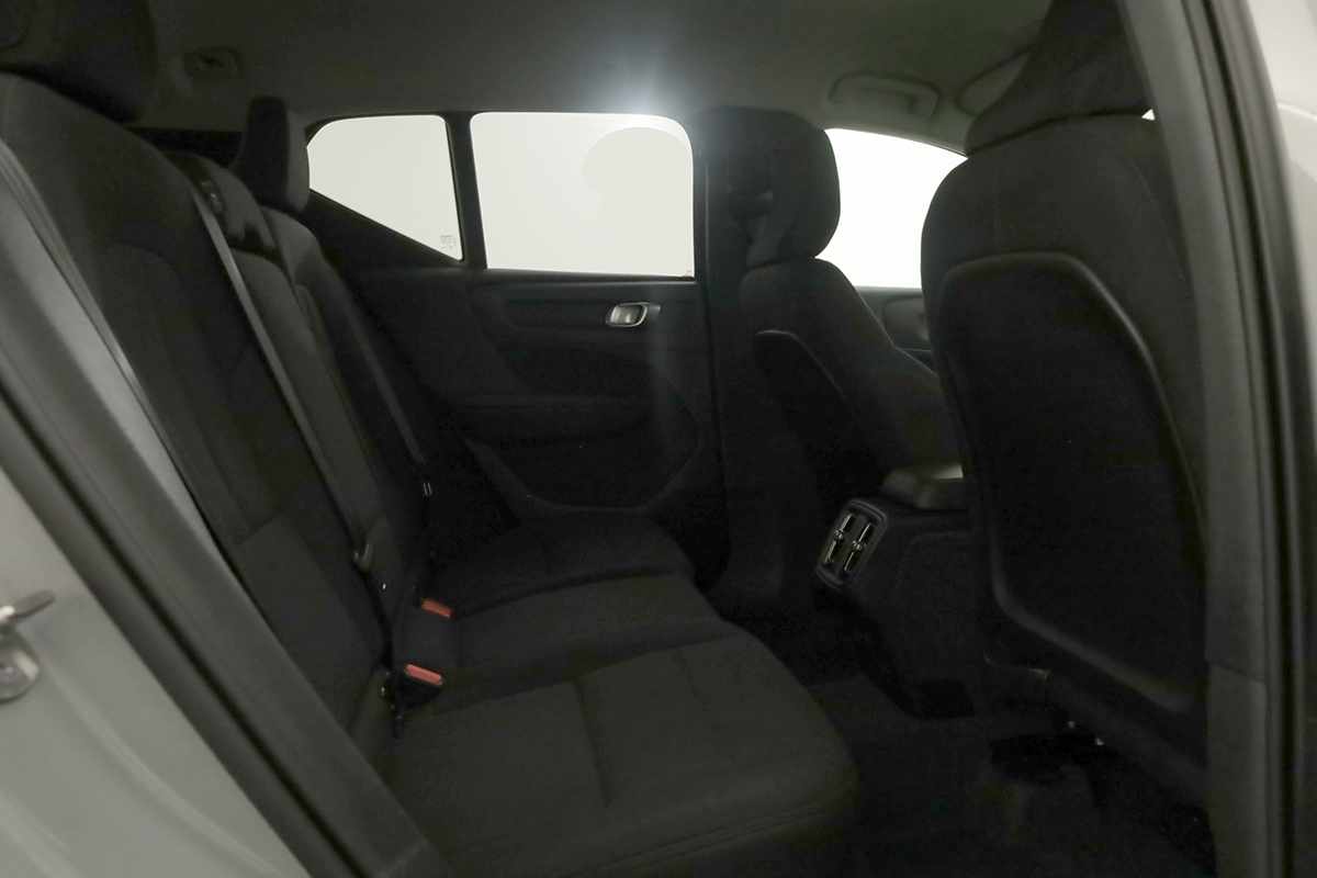 volvo-xc40-2025-gasolina-1969cc