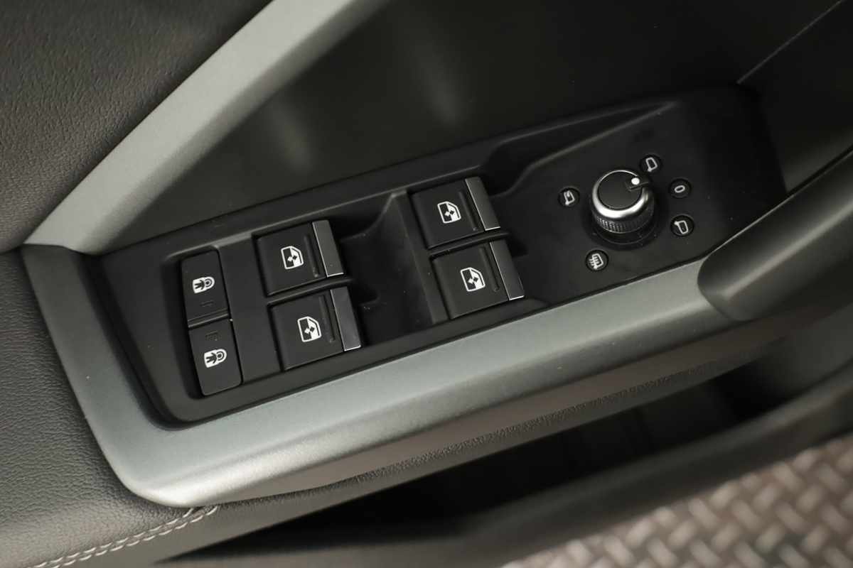 audi-q3-2024-hibrido-a-gasolina-1395cc