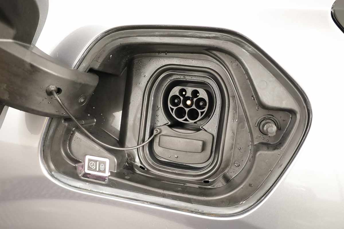 peugeot-e-208-2024-eletrico-0cc